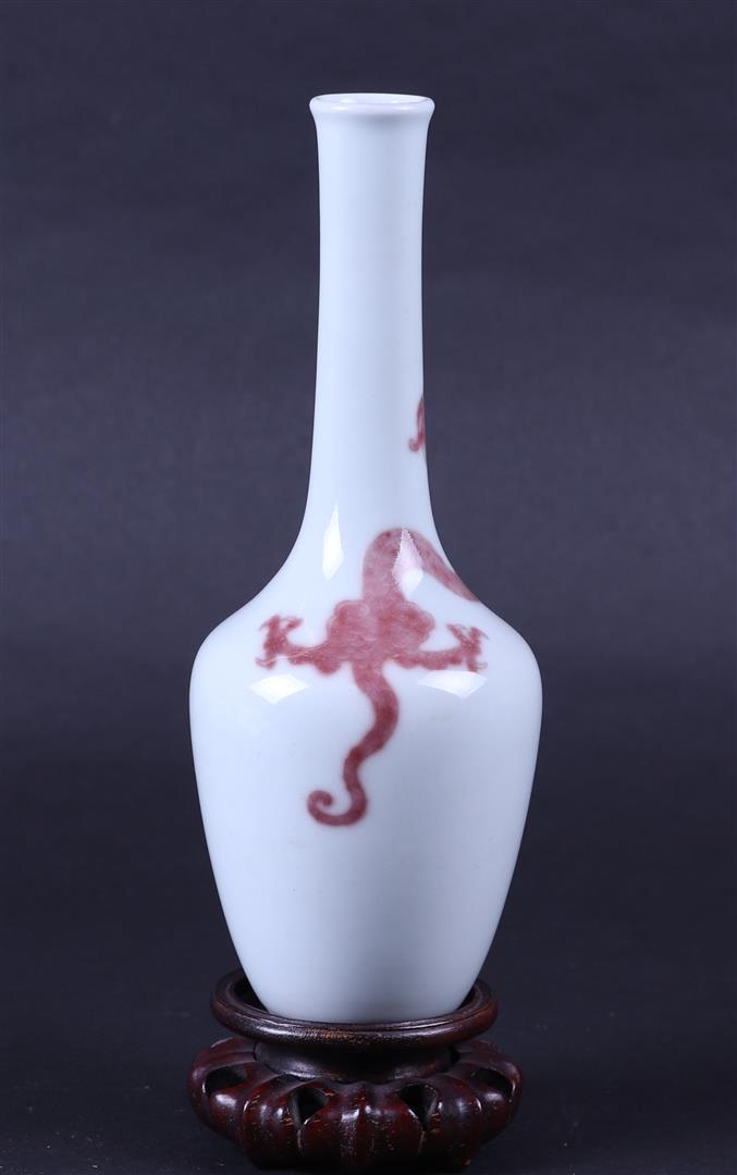 A porcelain pipe vase with Iron red decoration of a dragon, marked Kangxi. China, 19/20th century. - Image 3 of 5
