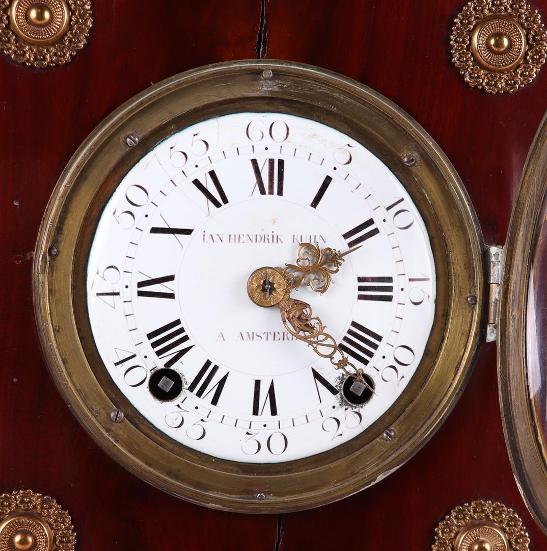 A mahogany glued Louis XIV mantel clock, addressed Jan Hendruk Kuhn Amsterdam. J - Image 2 of 8