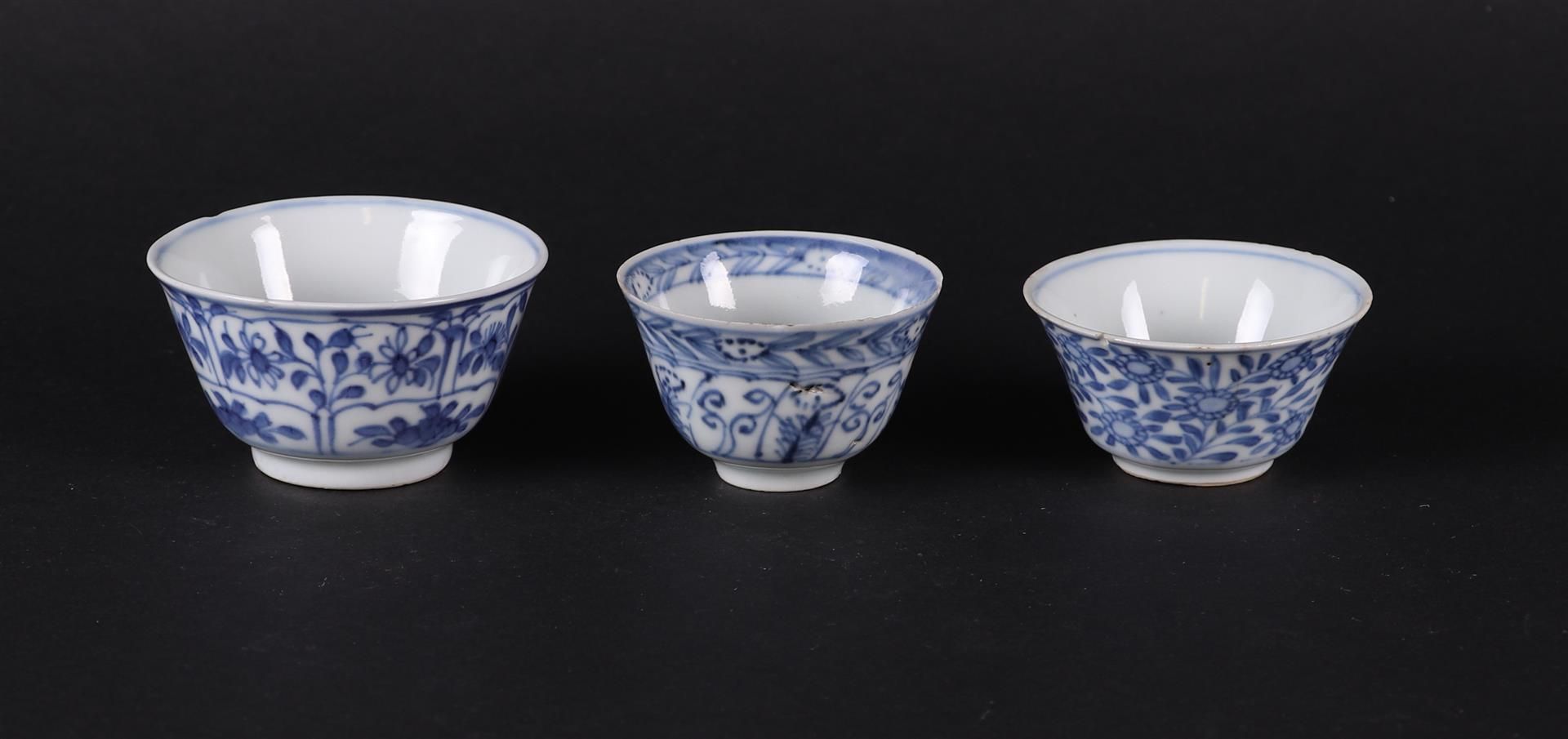 Three various porcelain bowls, all with floral decor. China, Yongzheng/Qianlong.