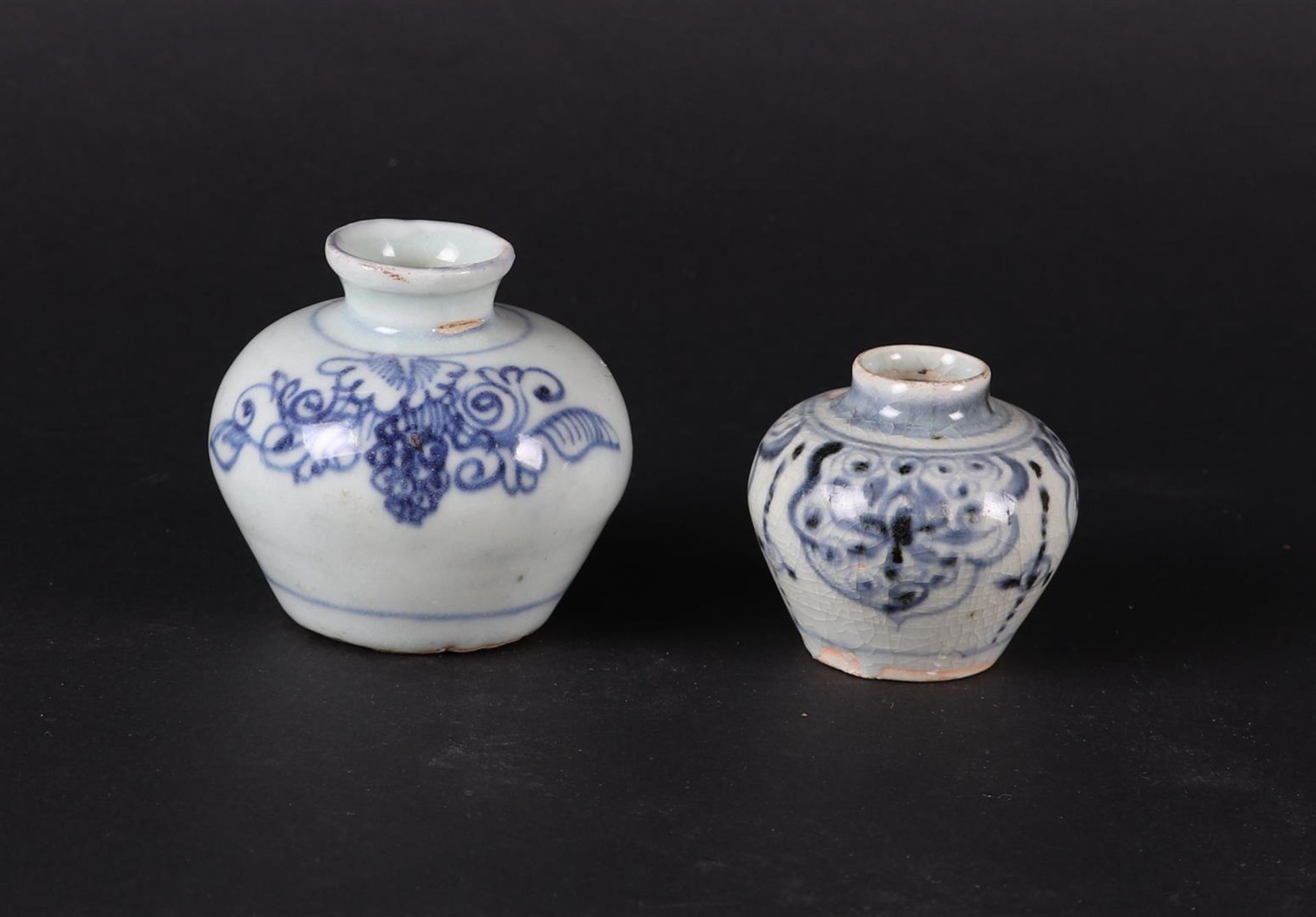 Two porcelain storage jars with rich floral decoration. China, Ming period. - Image 4 of 4