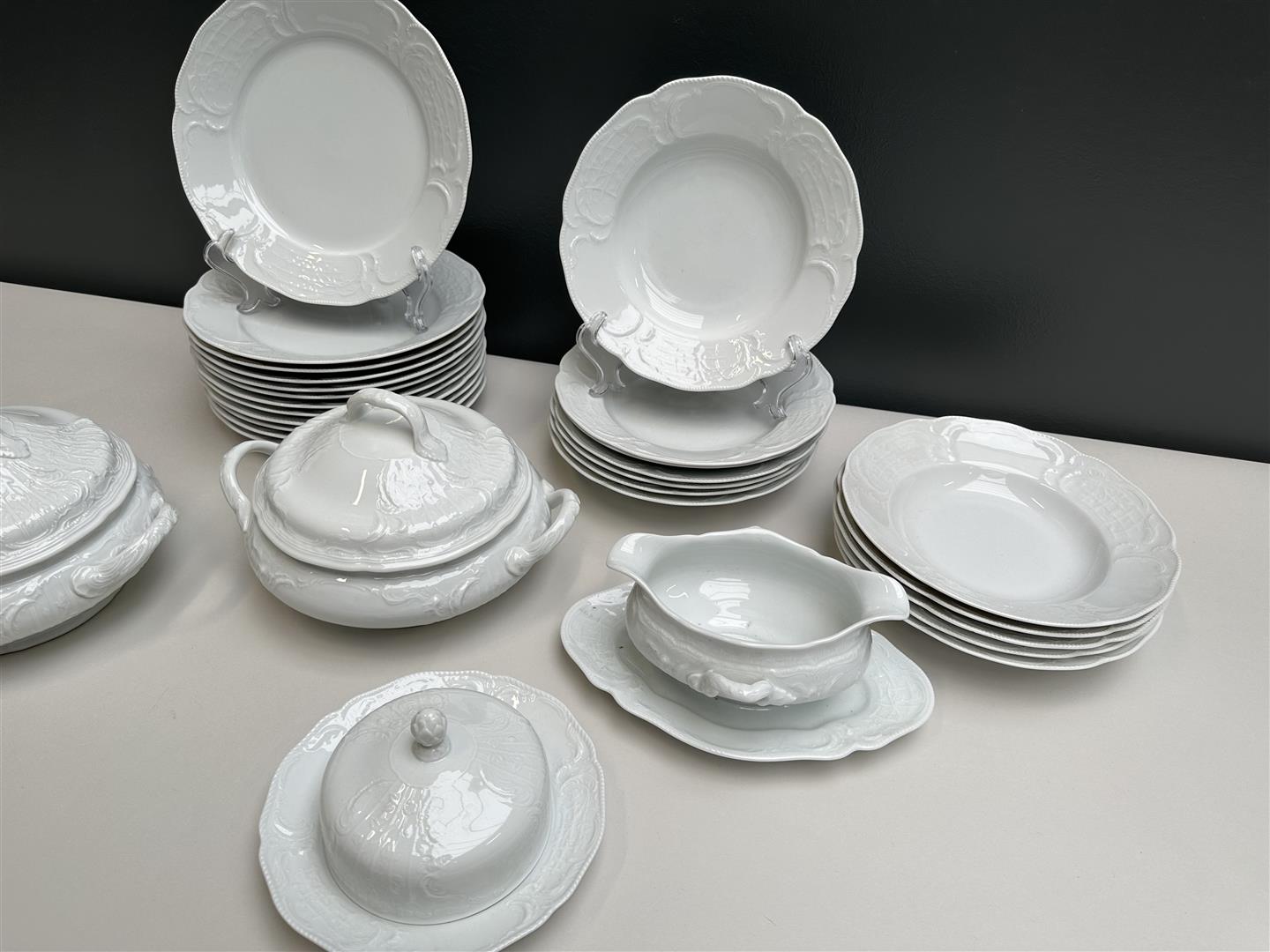 A Rosenthal Classic white 26-piece part service,  - Image 3 of 4