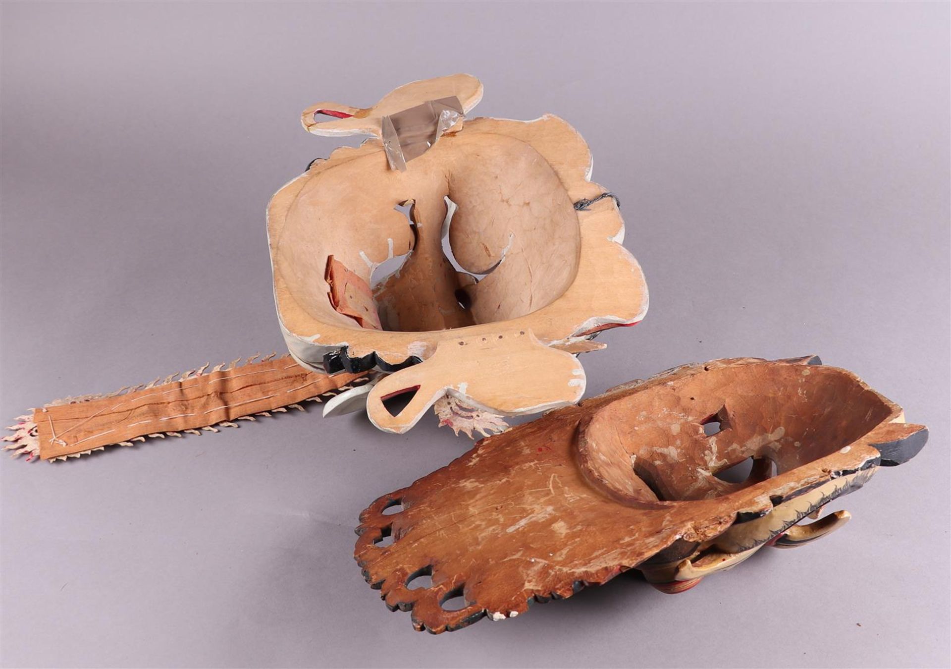 A lot with two wooden Balinese masks.20th Century.  - Image 3 of 3