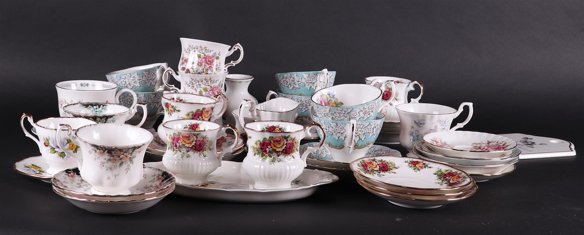 An extensive  lot  with various "Royal Albert" cups and saucers.