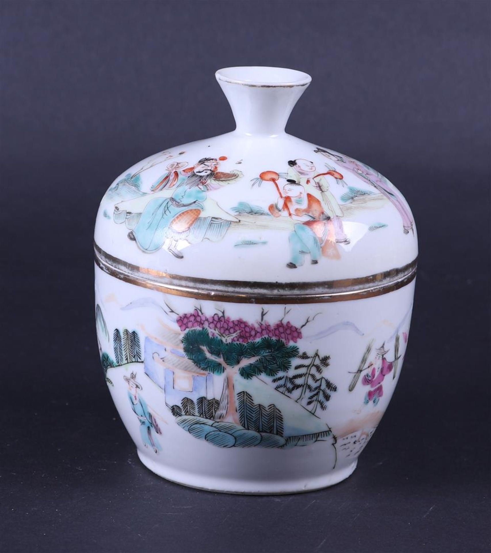 A porcelain Famile Rose lidded pot decorated with various figures. China, 19th century,