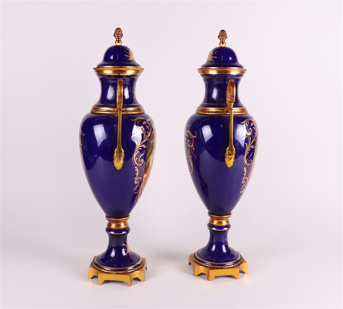 A set of two Sèvres-style porcelain vases with brass mounts. France, 20th century. - Image 2 of 4