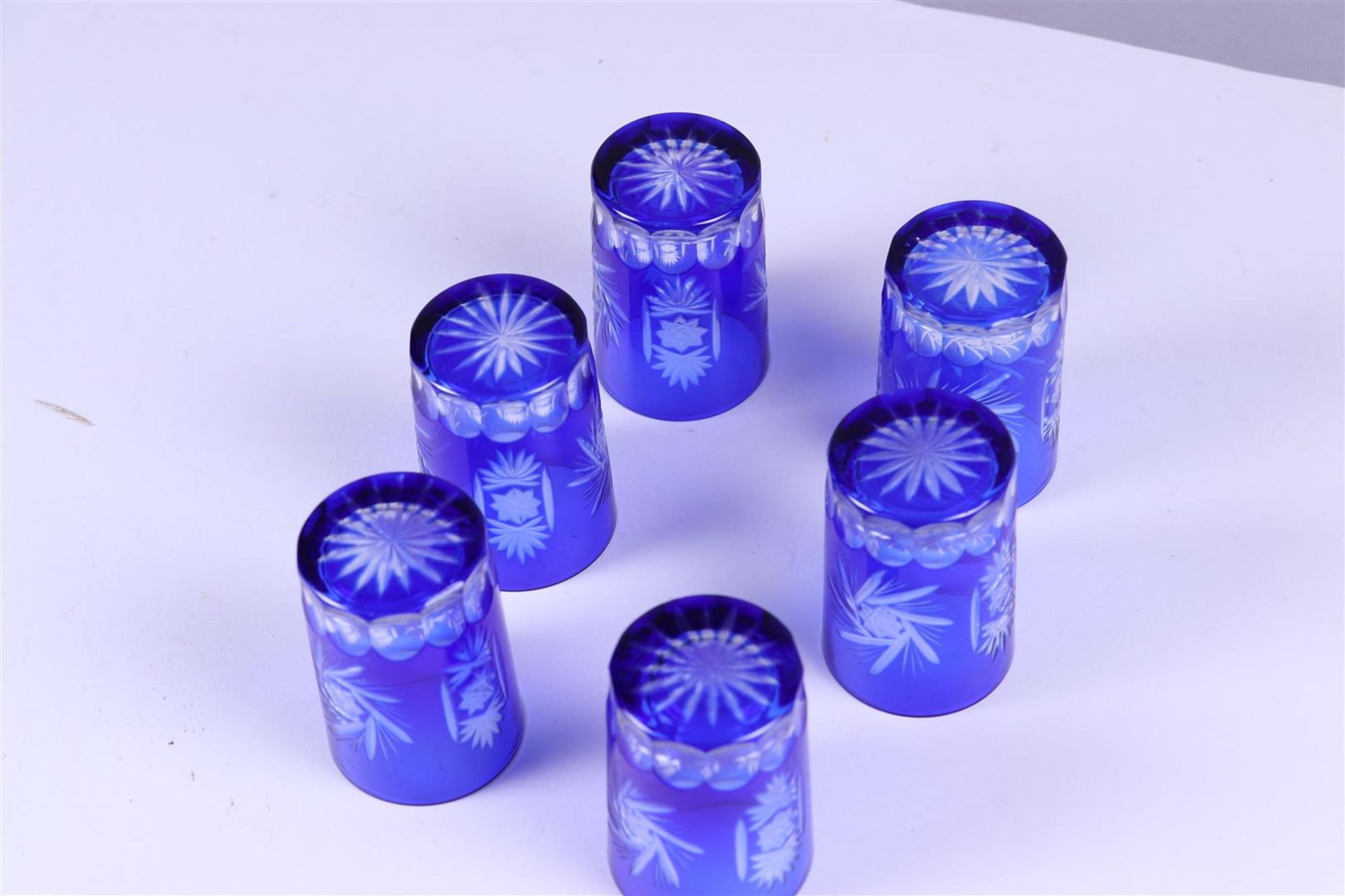 A set of 6 blue Bohemian lemonade glasses. 19th century. - Bild 2 aus 3