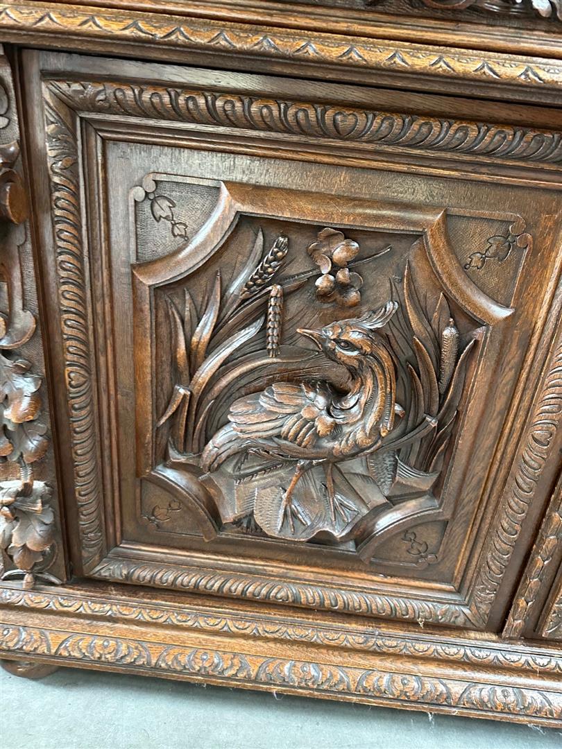 A French, antique hunting cupboard, the revolt carried by abstracted lions, with glass doors  - Image 5 of 5