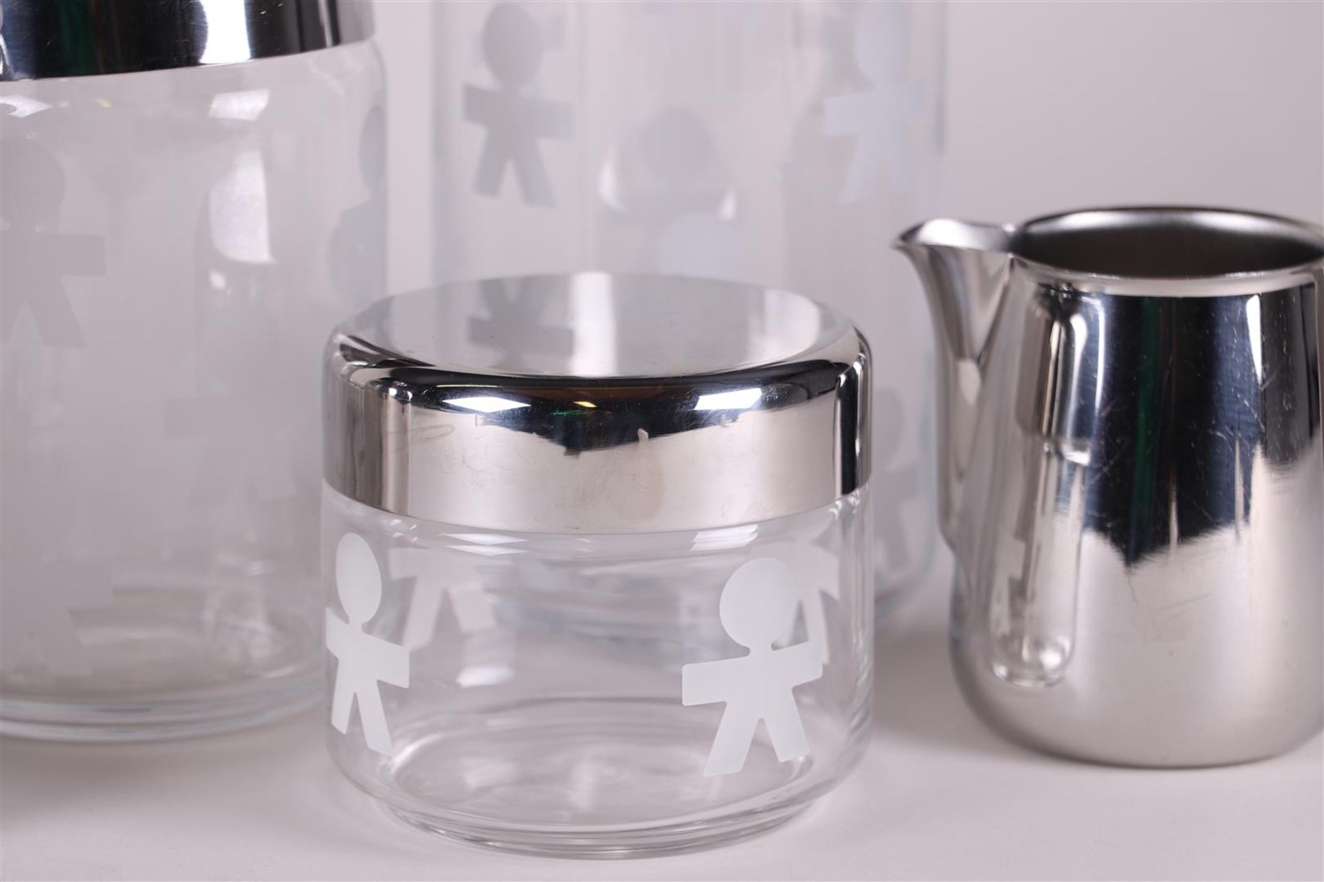 A lot with various Alessi objects including storage tins. - Image 2 of 4