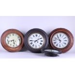 A lot consisting of (3) round office or school clocks. Including Junghans. Approx. 1900.