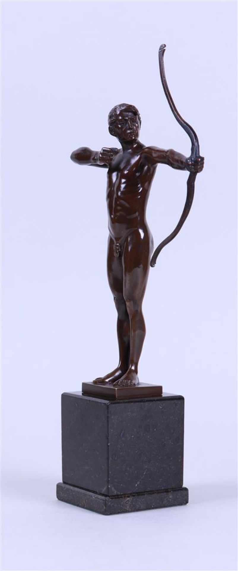 Richard .Lange (Germany 1879-1944), Bronze sculpture of an archer.
 - Image 2 of 4