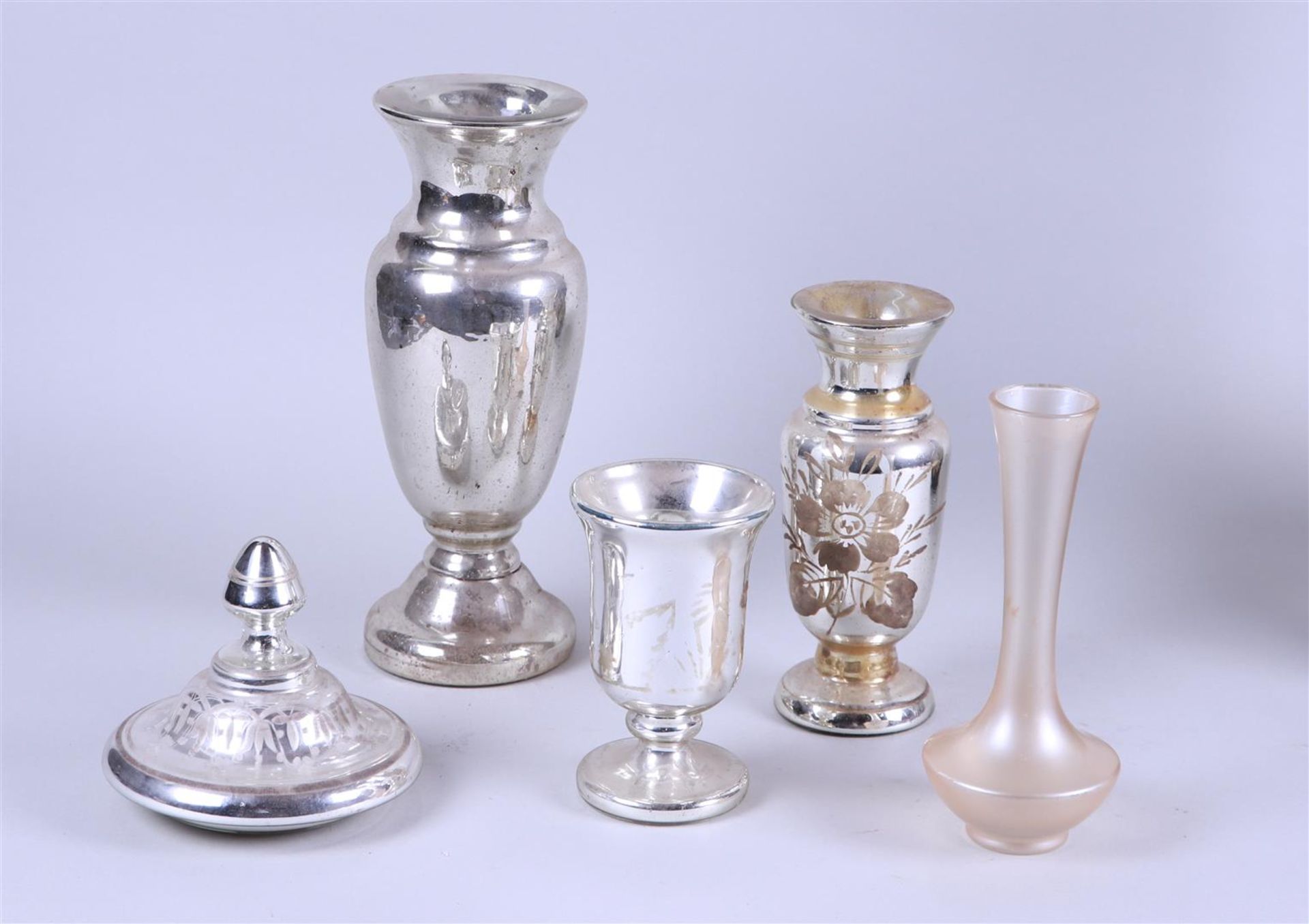 A large lot of various glassware. - Image 2 of 4