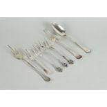 A lot consisting of (3) equal meat forks, a spoon, a pickling fork and another meat fork. 