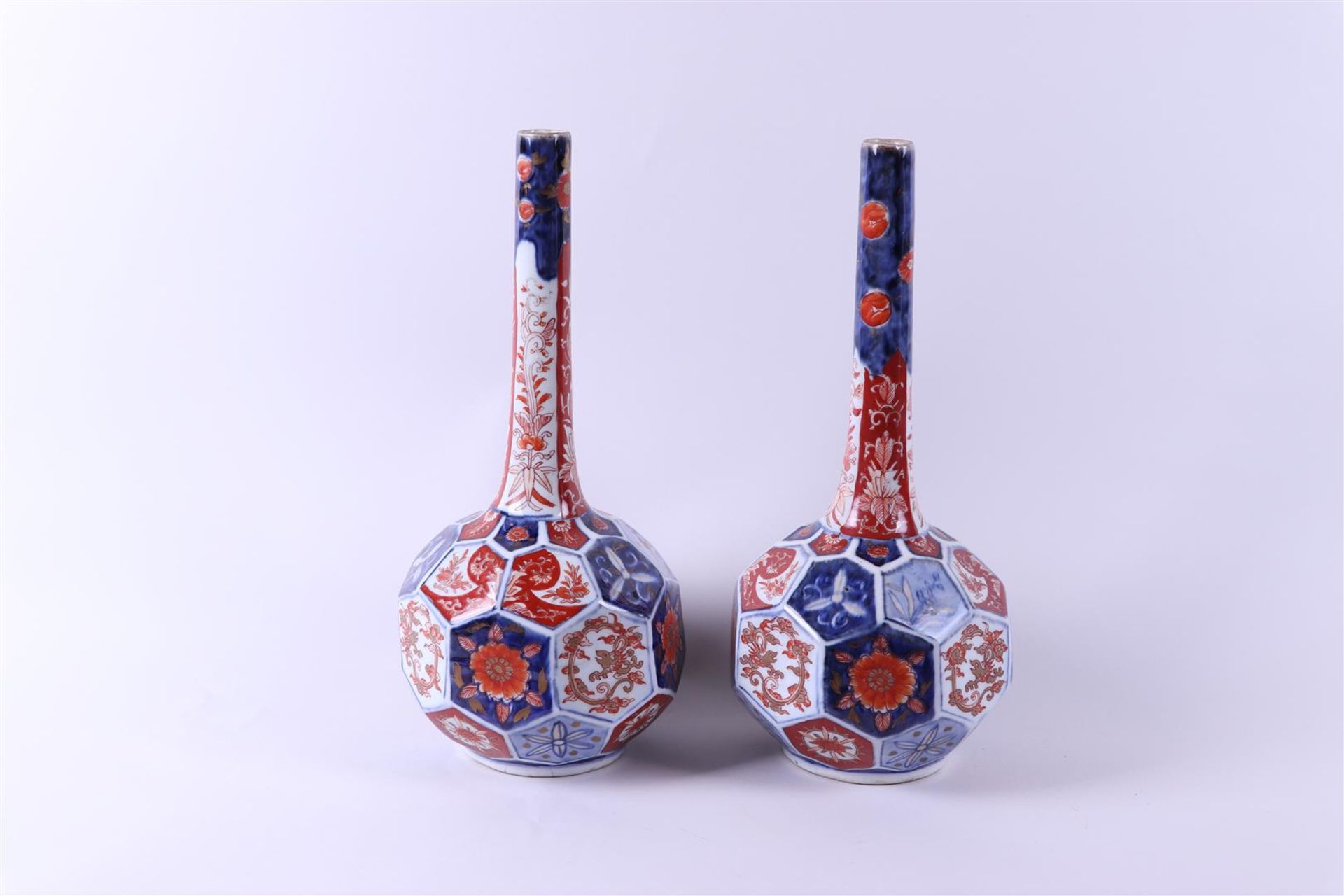 A pair of Imari pipe vases. Japan, 19th century.
