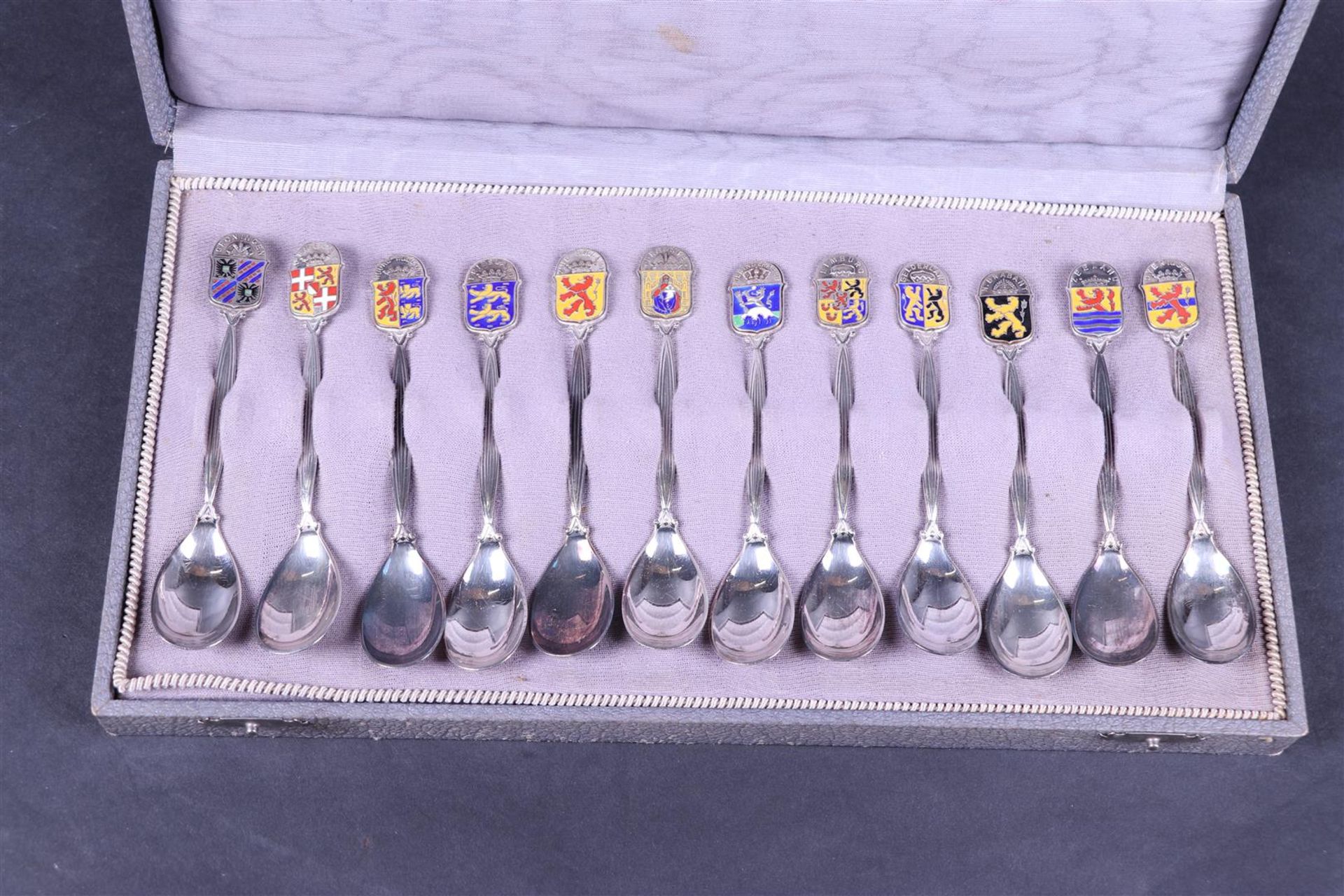 A lot with silver-plated provincial spoons.  - Image 2 of 4