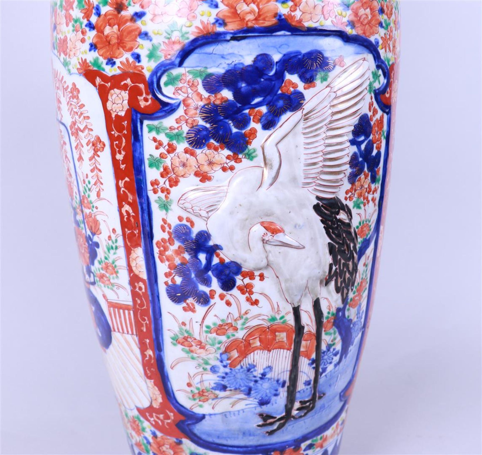 An Imari baluster vase with a raised decor of herons. Japan, 19th century.
 - Image 2 of 6