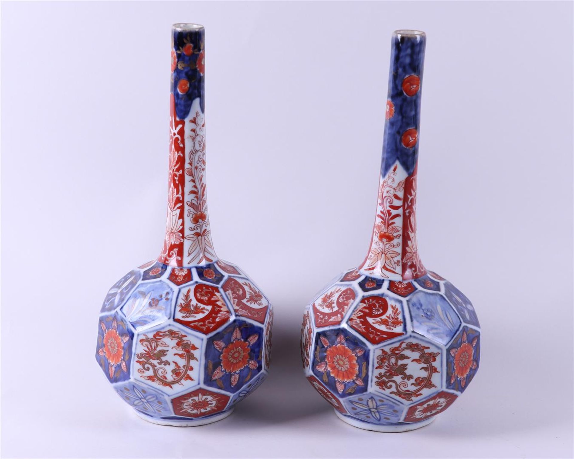 A pair of Imari pipe vases. Japan, 19th century.
 - Image 2 of 4