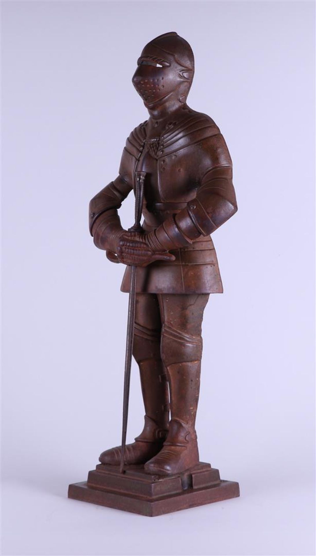 A cast iron sculpture of a soldier, marked 'a opreij maastricht' on the back. - Bild 4 aus 4