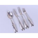 A lot consisting of three silver forks and a spoon.