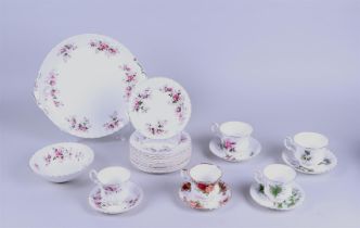 Royal Alberts tableware 14 pieces, including 5 x Royal Albert cup and saucer.