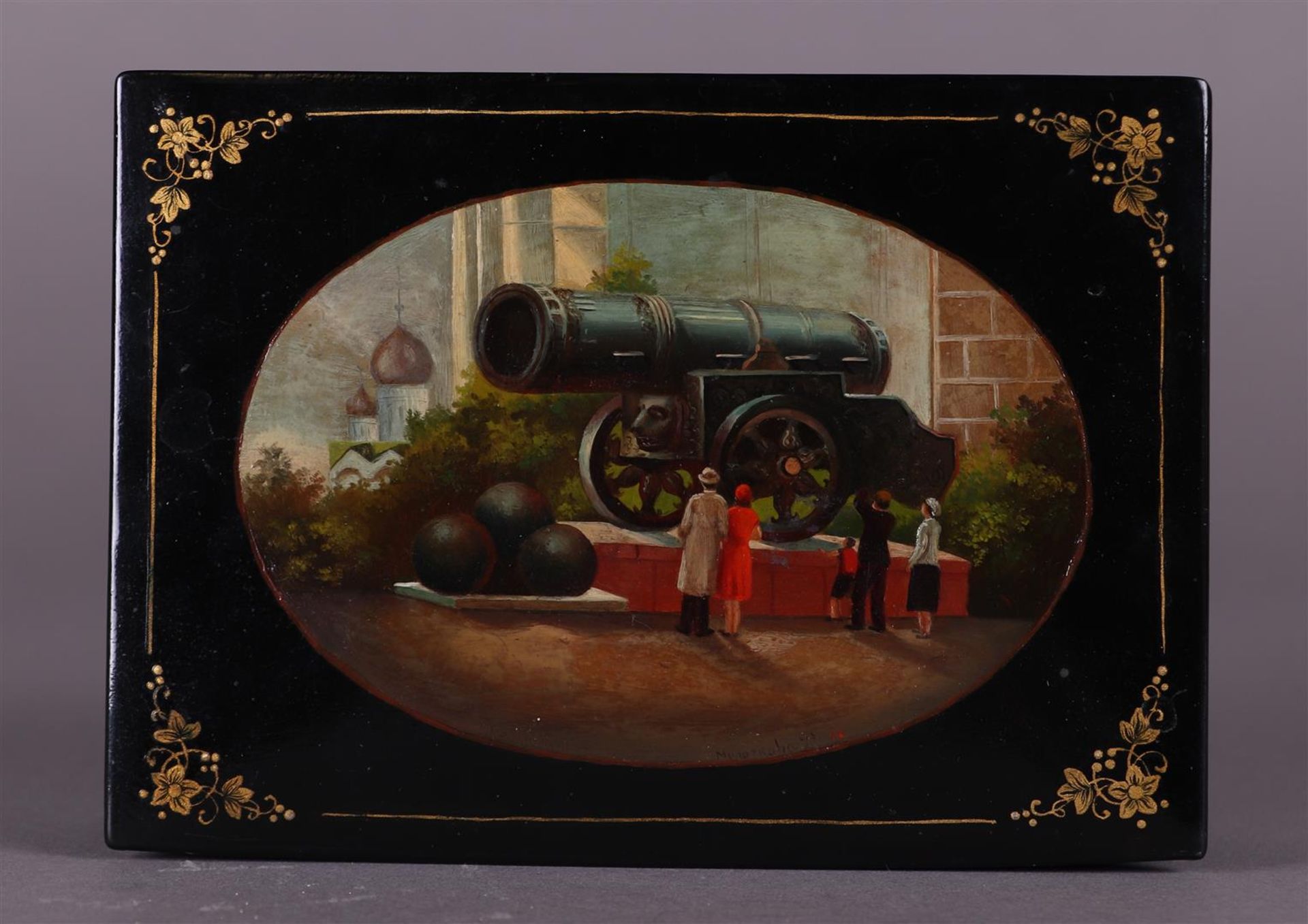 Russian Lacquer Box Depicting a Chinese Cannon (Circa 1930)