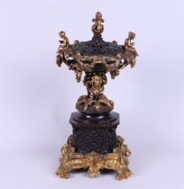 Bronze Casolette with Gilt Bronze Frames (France, Mid-19th Century)