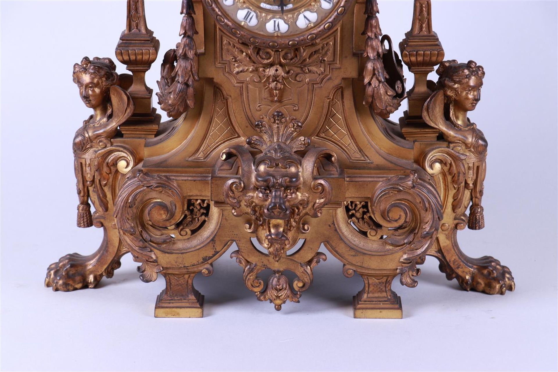 Cast Bronze Clock Set in Louis XVI Style (France, 19th Century) - Image 4 of 9