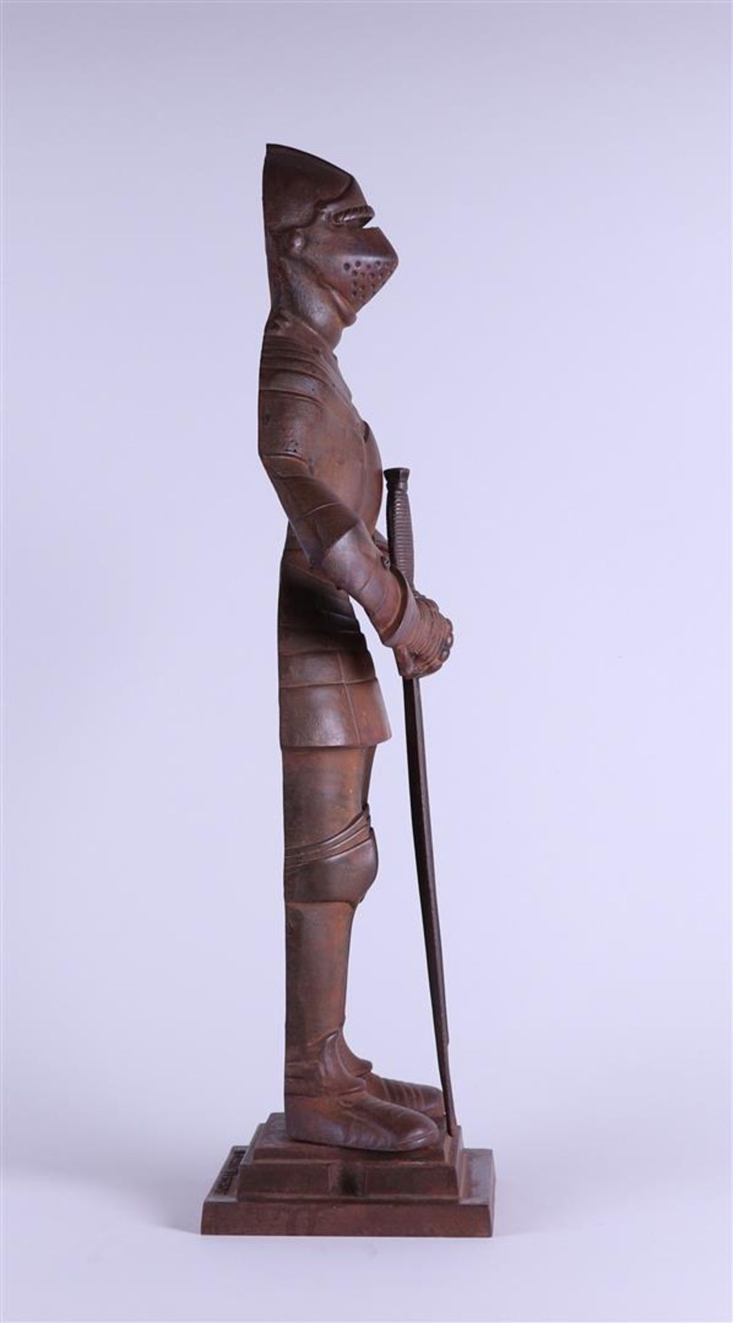 A cast iron sculpture of a soldier, marked 'a opreij maastricht' on the back. - Bild 2 aus 4