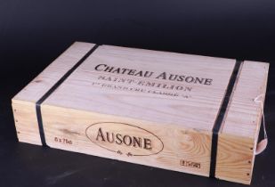 (6) Château Ausone 1er Grand Cru Classé A 2007. OWC.