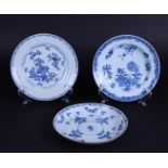 A lot of three porcelain plates with various decors. China 18th century.
