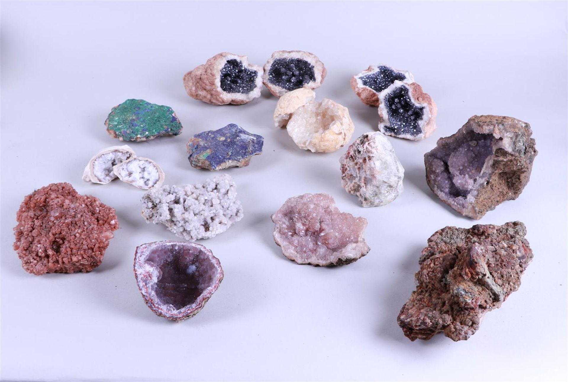 A large lot of minerals and fossils. - Image 3 of 4