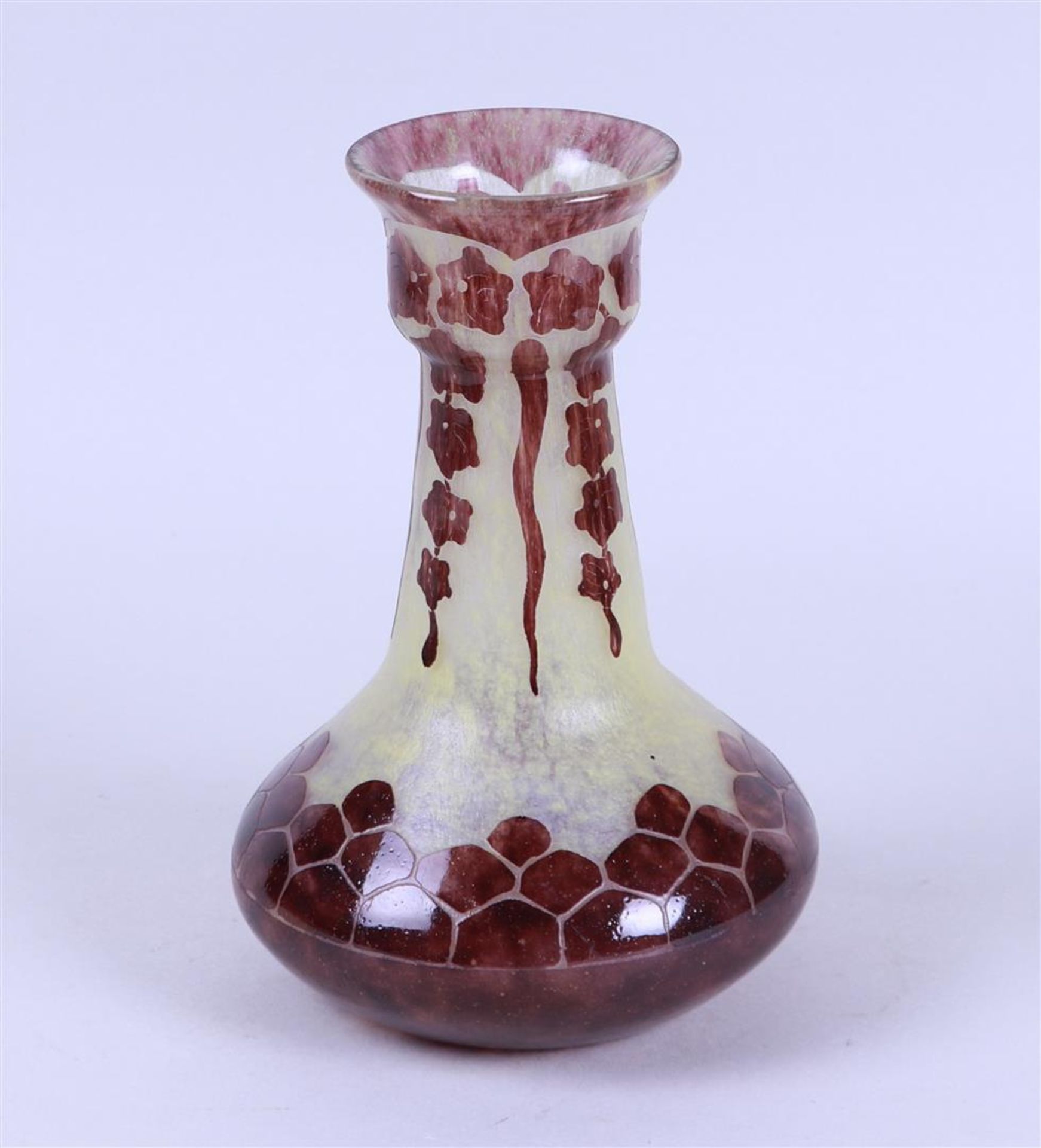 Le Verre Français (Verreries Schneider), a cameo glass vase. 