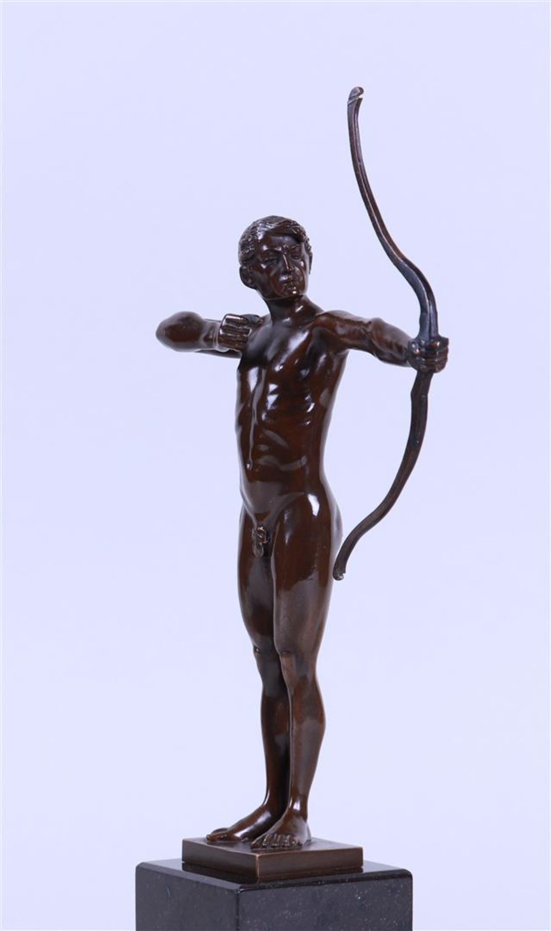 Richard .Lange (Germany 1879-1944), Bronze sculpture of an archer.
 - Image 4 of 4