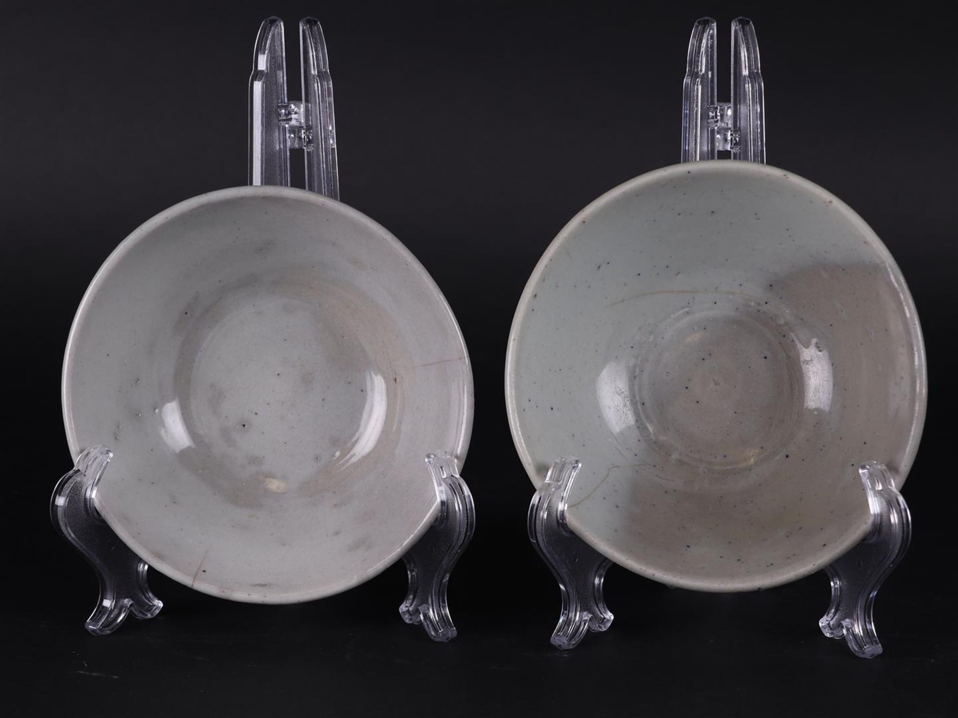 A lot with (2) peasants bowls. China, 19th century.
 - Image 3 of 3