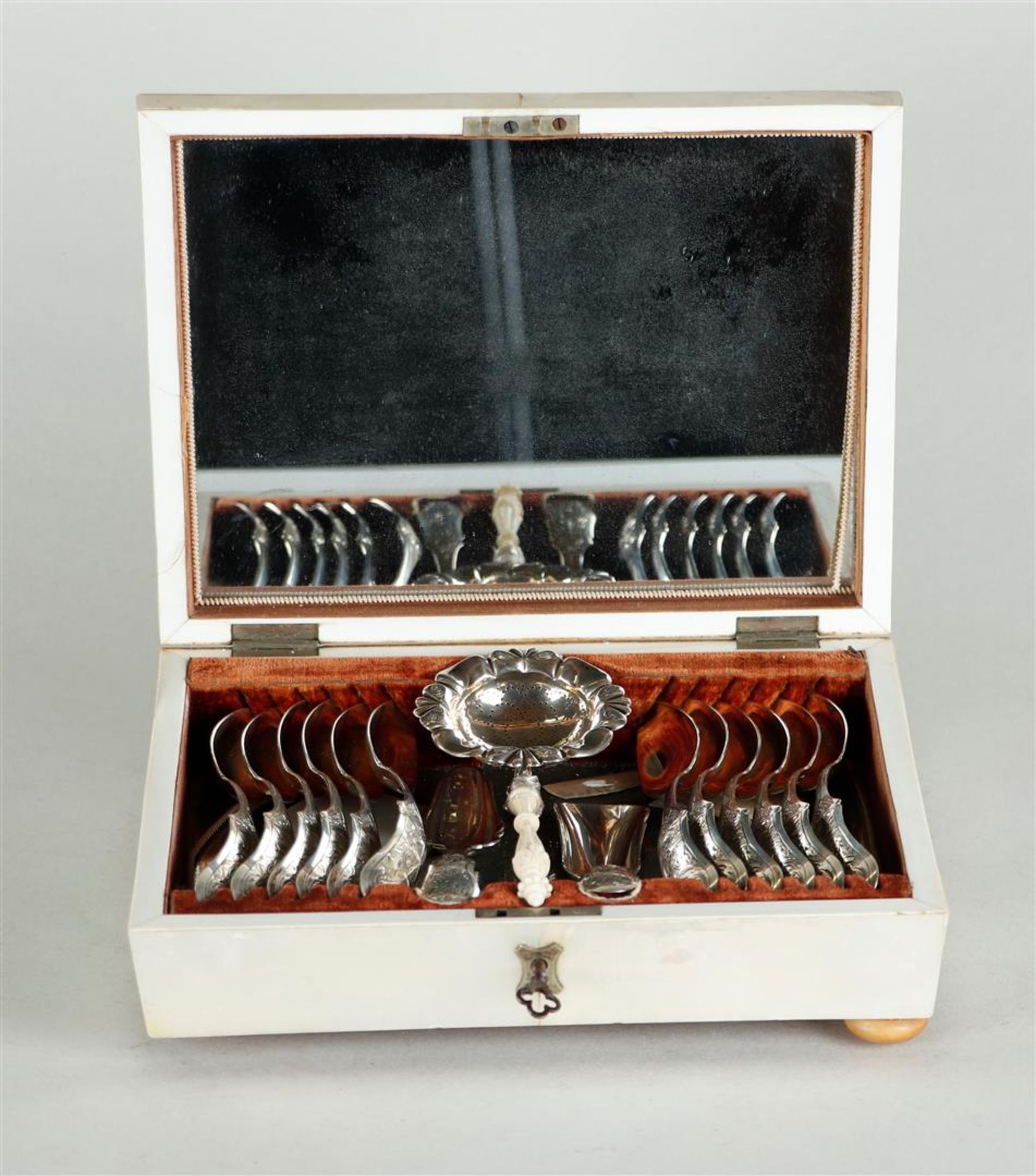 Mother of pearl box with silver spoons, forks and tea strainer. - Image 2 of 4