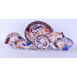 A lot of 6 Imari bowls in various shapes. Japan, 19th century.
