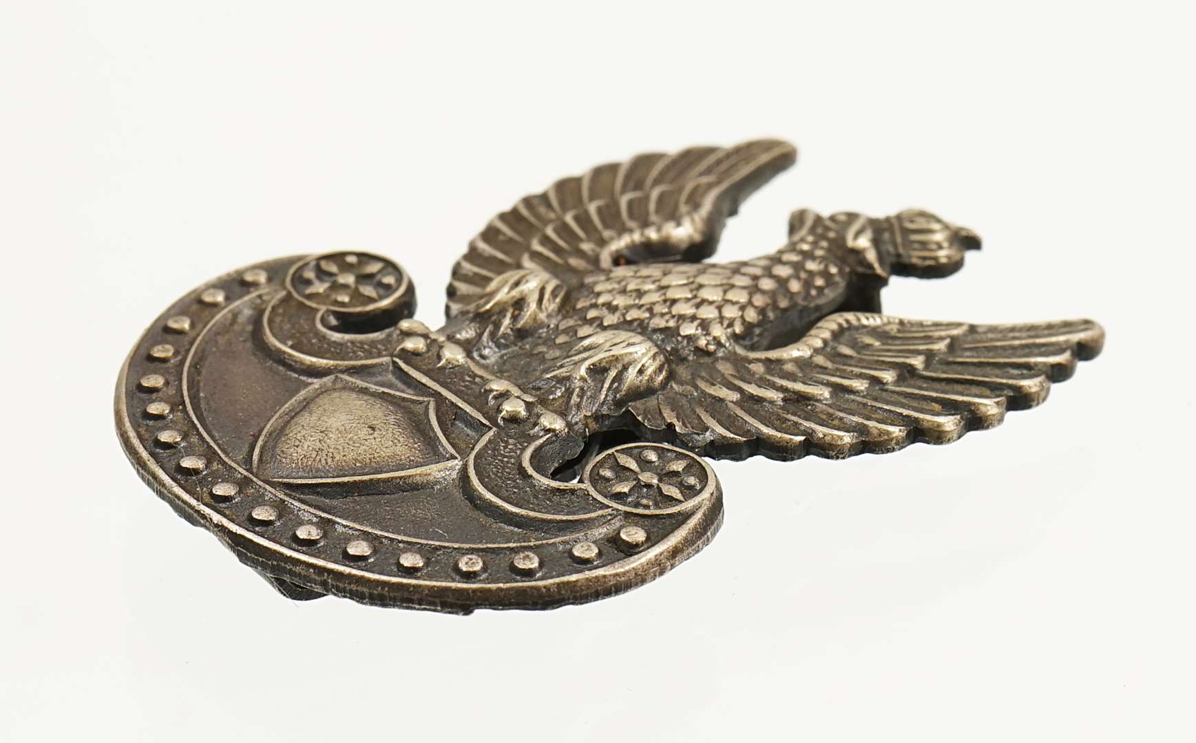 <p>WW2 Polish Side Cap Eagle Badge - J. R. Gaunt</p> - Image 4 of 4