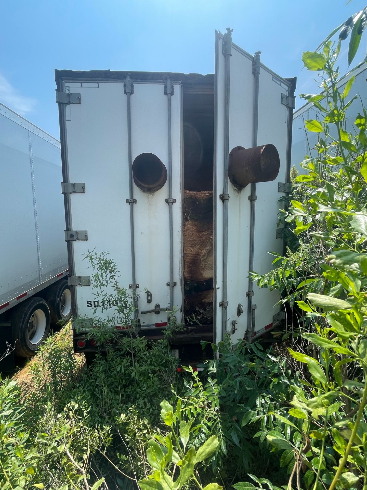 1977 Van Trailer 48’x42” Tandem Axle Has Title VIN CHY250545 - A $25 TITLE FEE WILL BE ADDED TO - Image 8 of 8