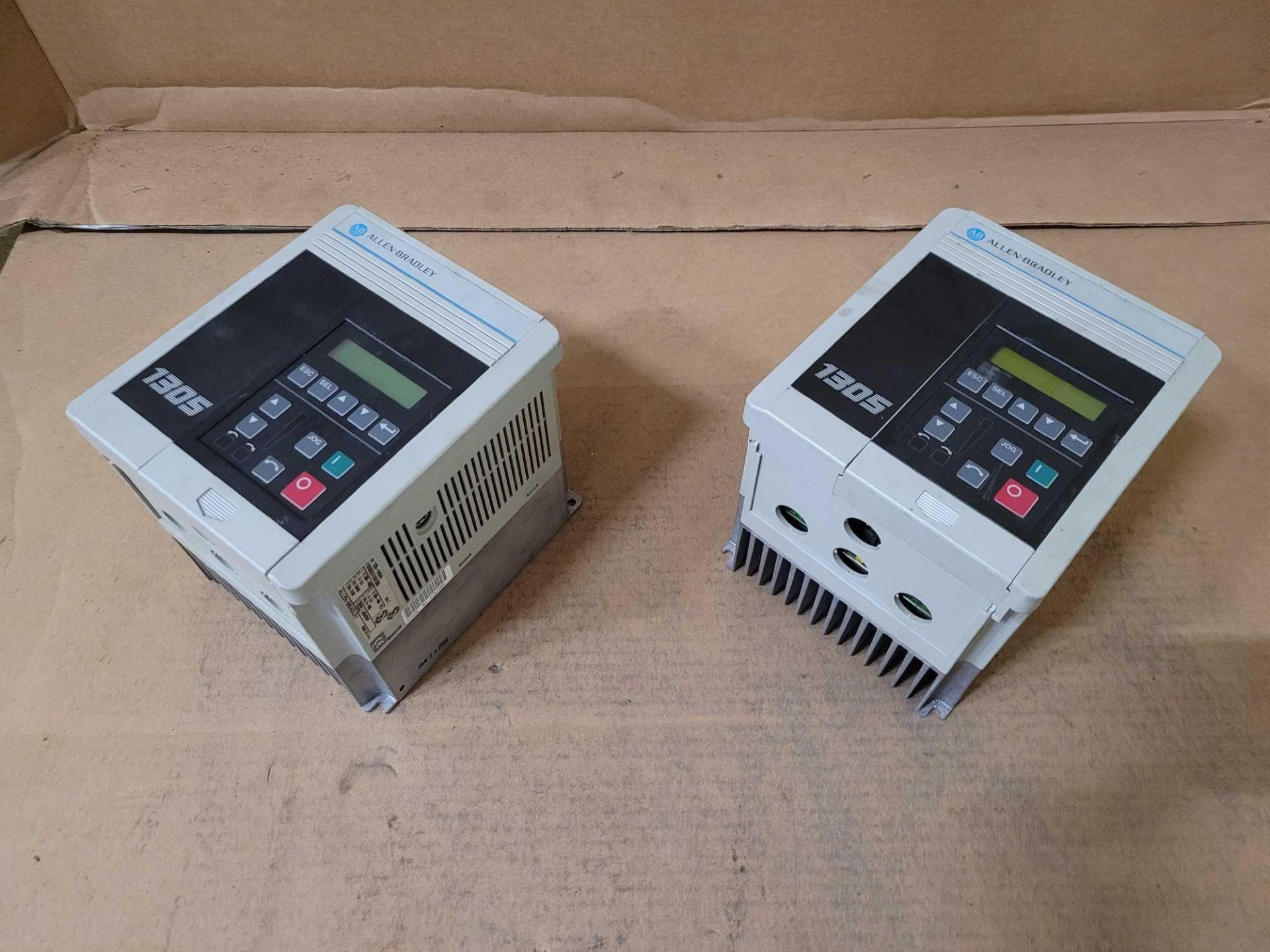 LOT OF 2 ALLEN BRADLEY 1305-BA04A /C 1305 AC DRIVE - Image 2 of 3