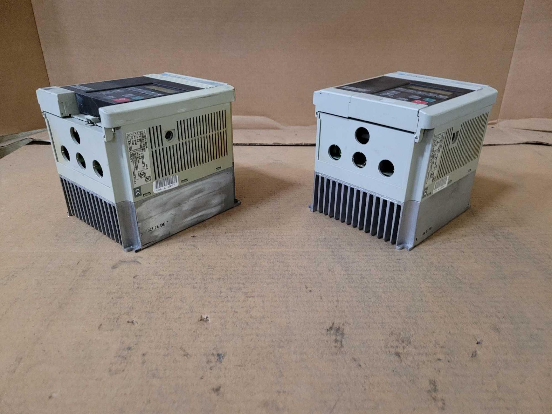 LOT OF 2 ALLEN BRADLEY 1305-BA04A /C 1305 AC DRIVE