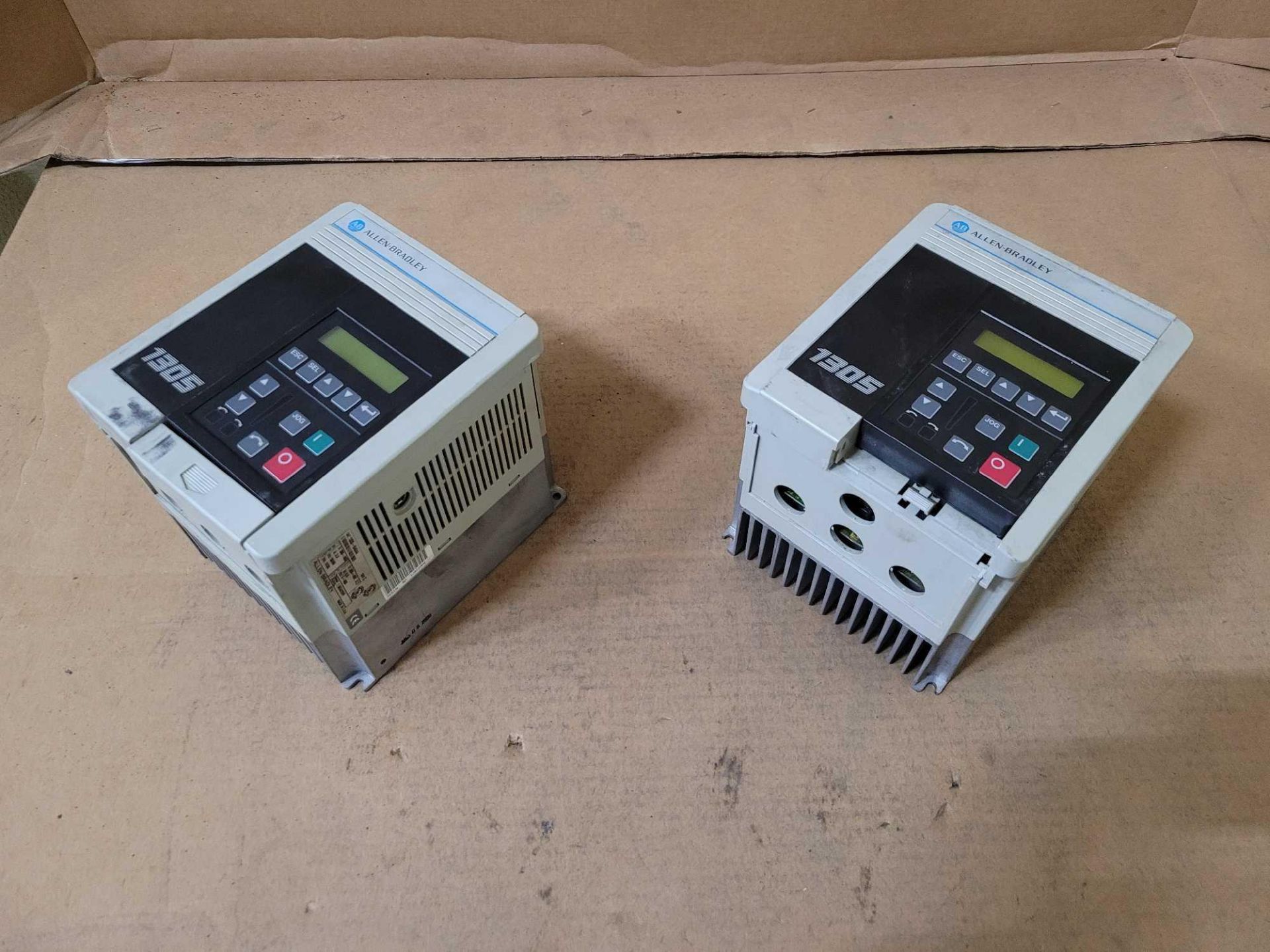 LOT OF 2 ALLEN BRADLEY 1305-BA04A /C 1305 AC DRIVE - Image 2 of 3