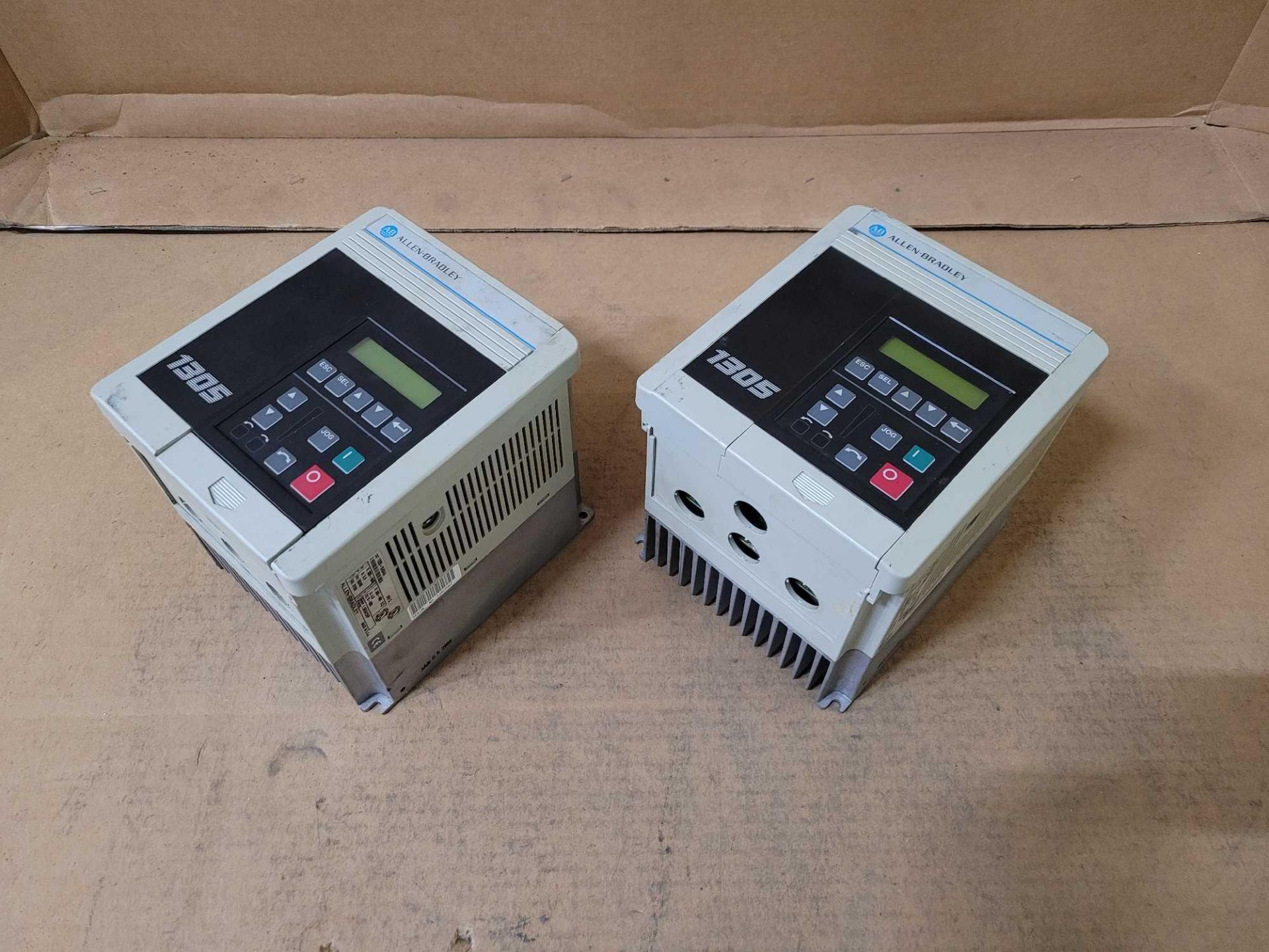 LOT OF 2 ALLEN BRADLEY 1305-BA04A /C 1305 AC DRIVE - Image 2 of 3