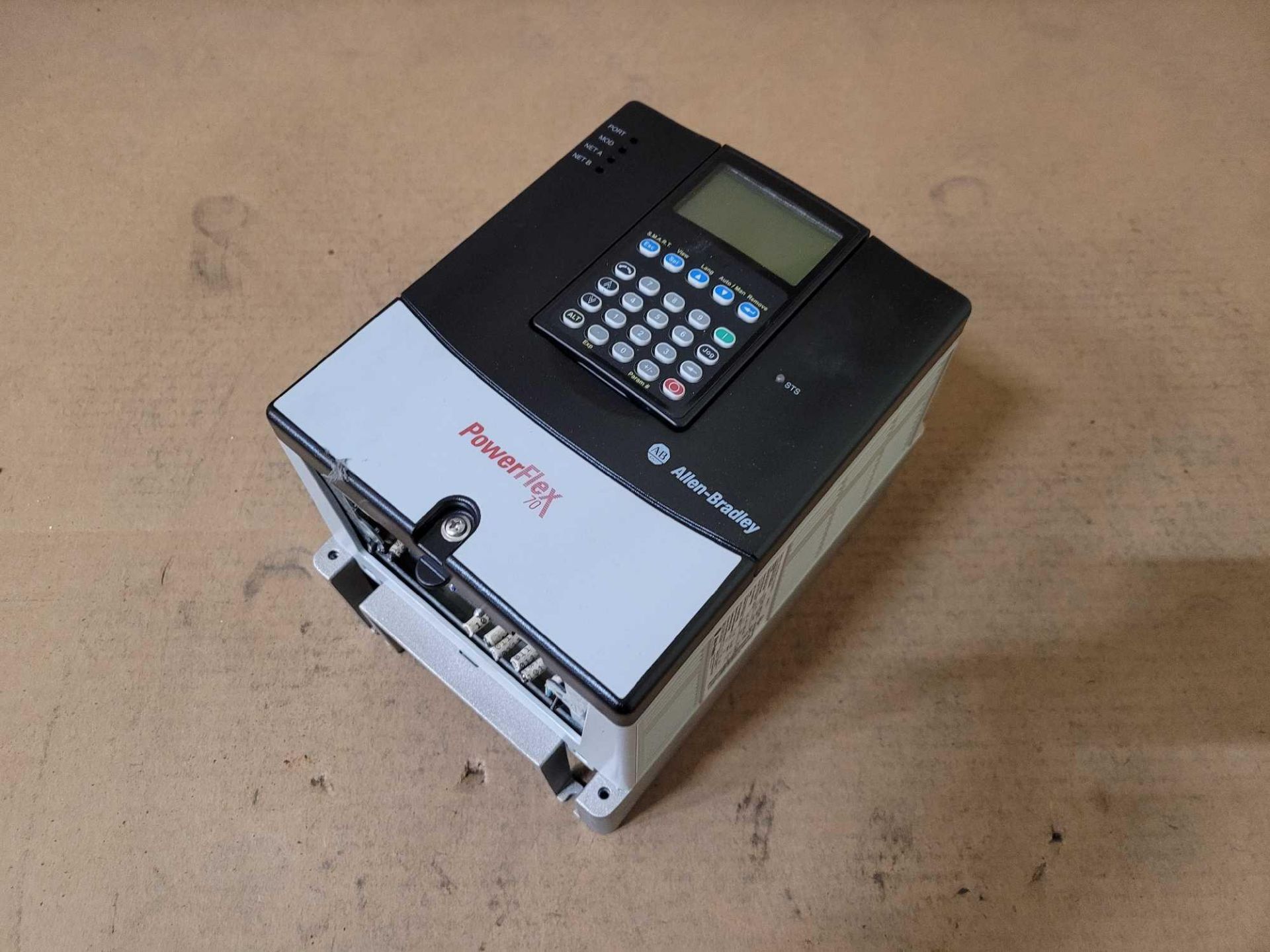 ALLEN BRADLEY 20AD8P0A3AYNANC0 /A PowerFlex 70 AC DRIVE - Image 2 of 4