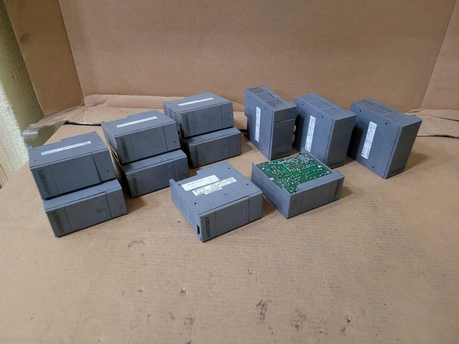 LOT OF 11 ALLEN BRADLEY 1746-P1 /A POWER SUPPLY