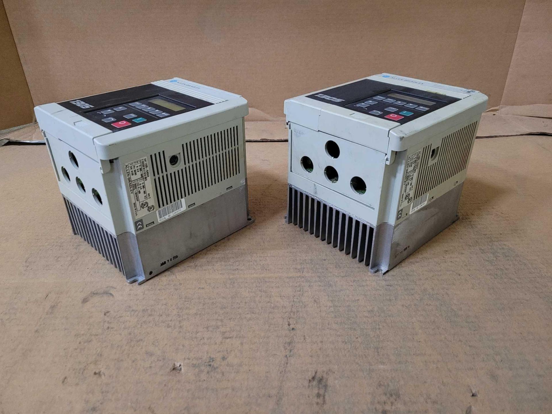 LOT OF 2 ALLEN BRADLEY 1305-BA04A /C 1305 AC DRIVE