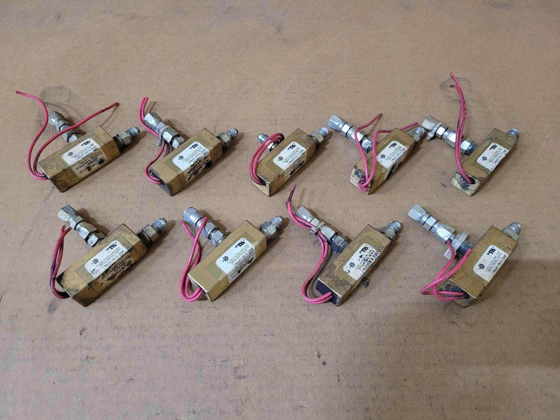 LOT OF 9 GEMS FS-927 FLOW SWITCH