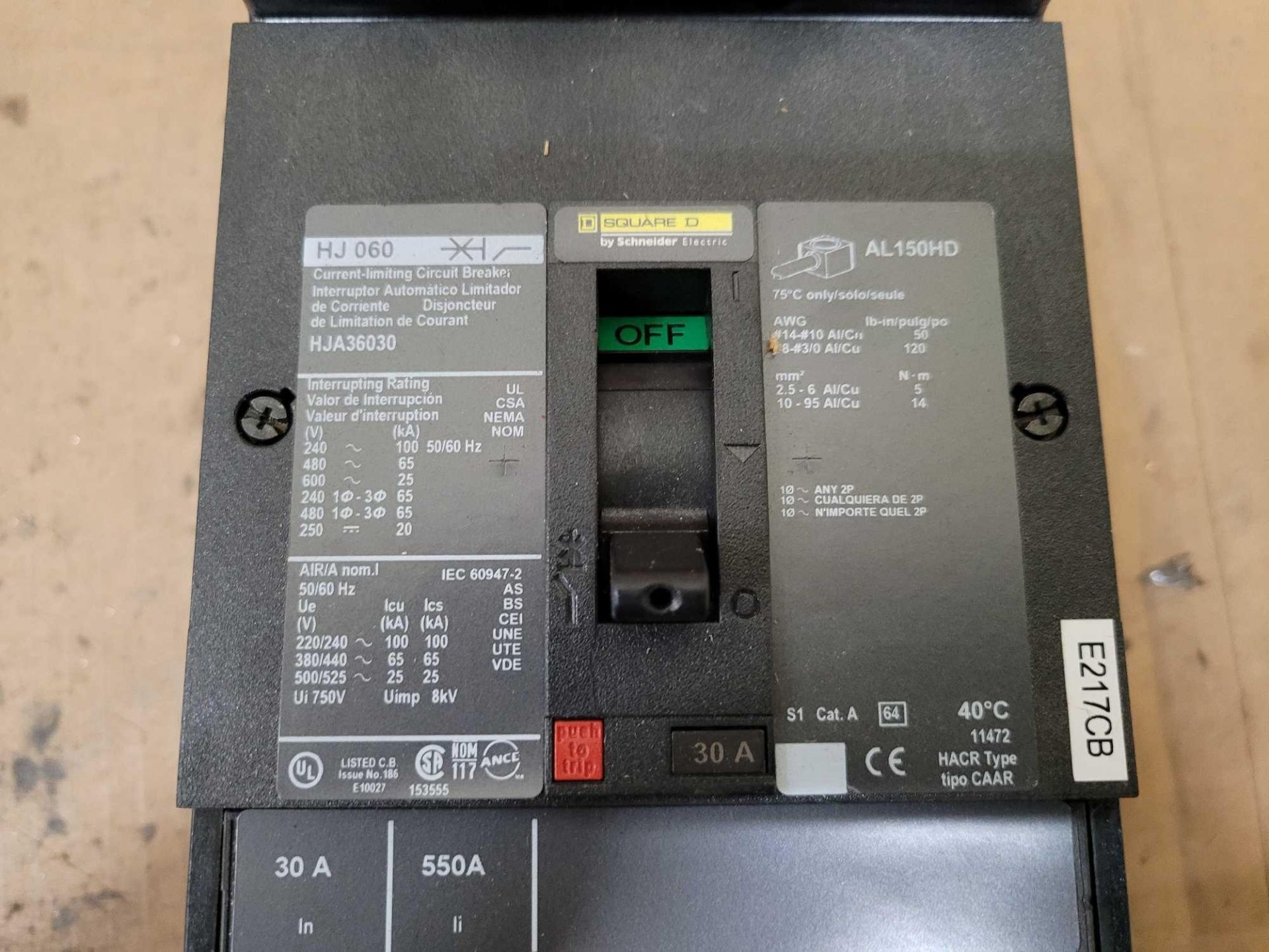 LOT OF 3 SQUARE D HJA36030 30 AMP CIRCUIT BREAKER - Image 3 of 3