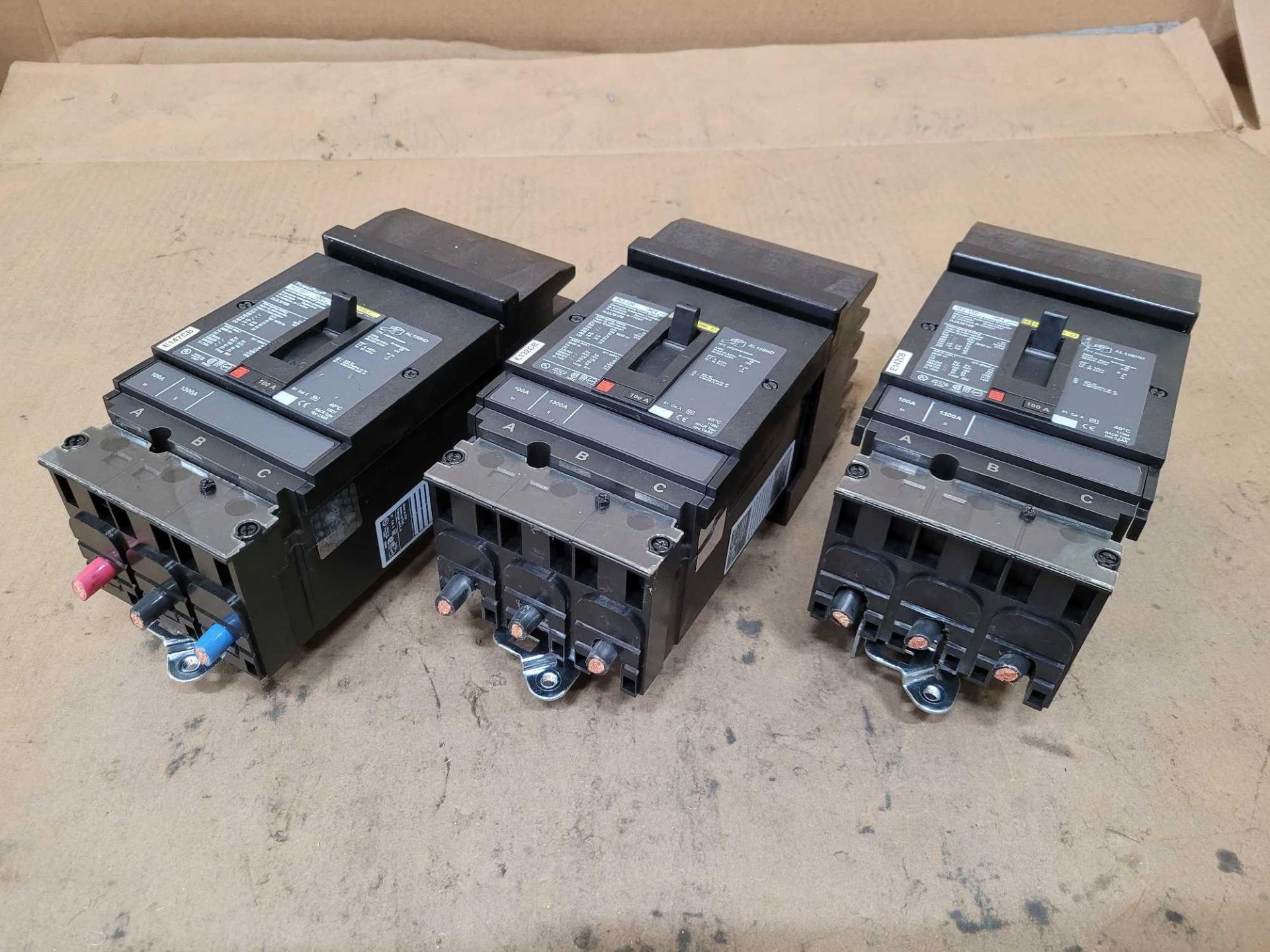 LOT OF 3 SQUARE D HJA36100 100 AMP CIRCUIT BREAKER