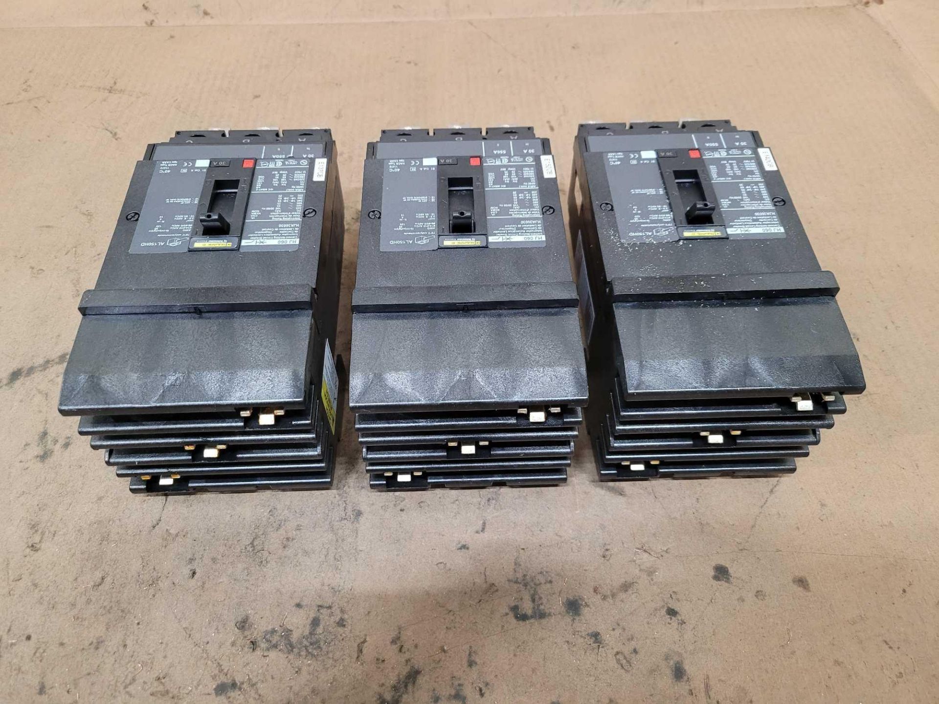 LOT OF 3 SQUARE D HJA36030 30 AMP CIRCUIT BREAKER - Image 2 of 3