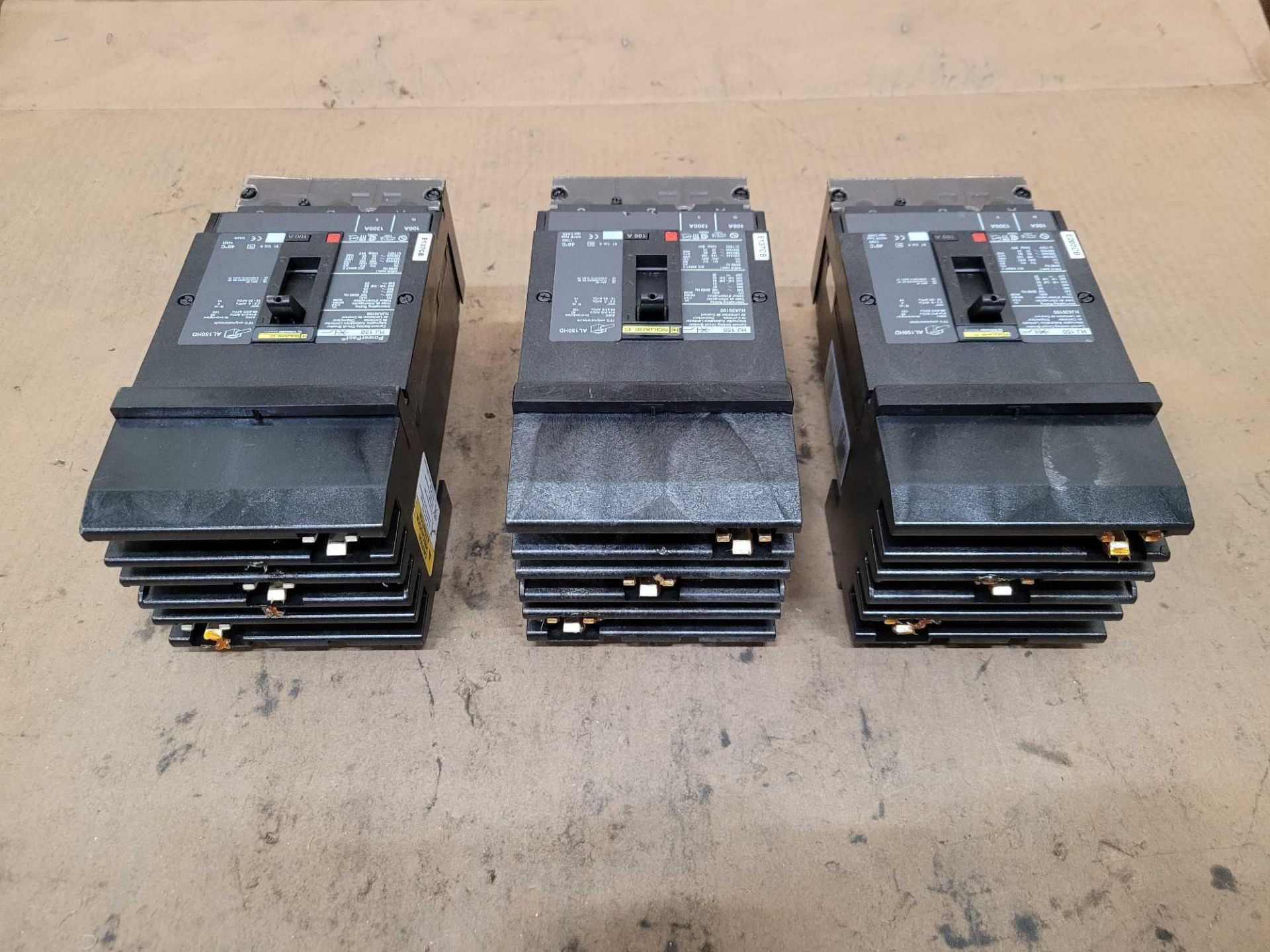 LOT OF 3 SQUARE D HJA36100 100 AMP CIRCUIT BREAKER - Image 2 of 3