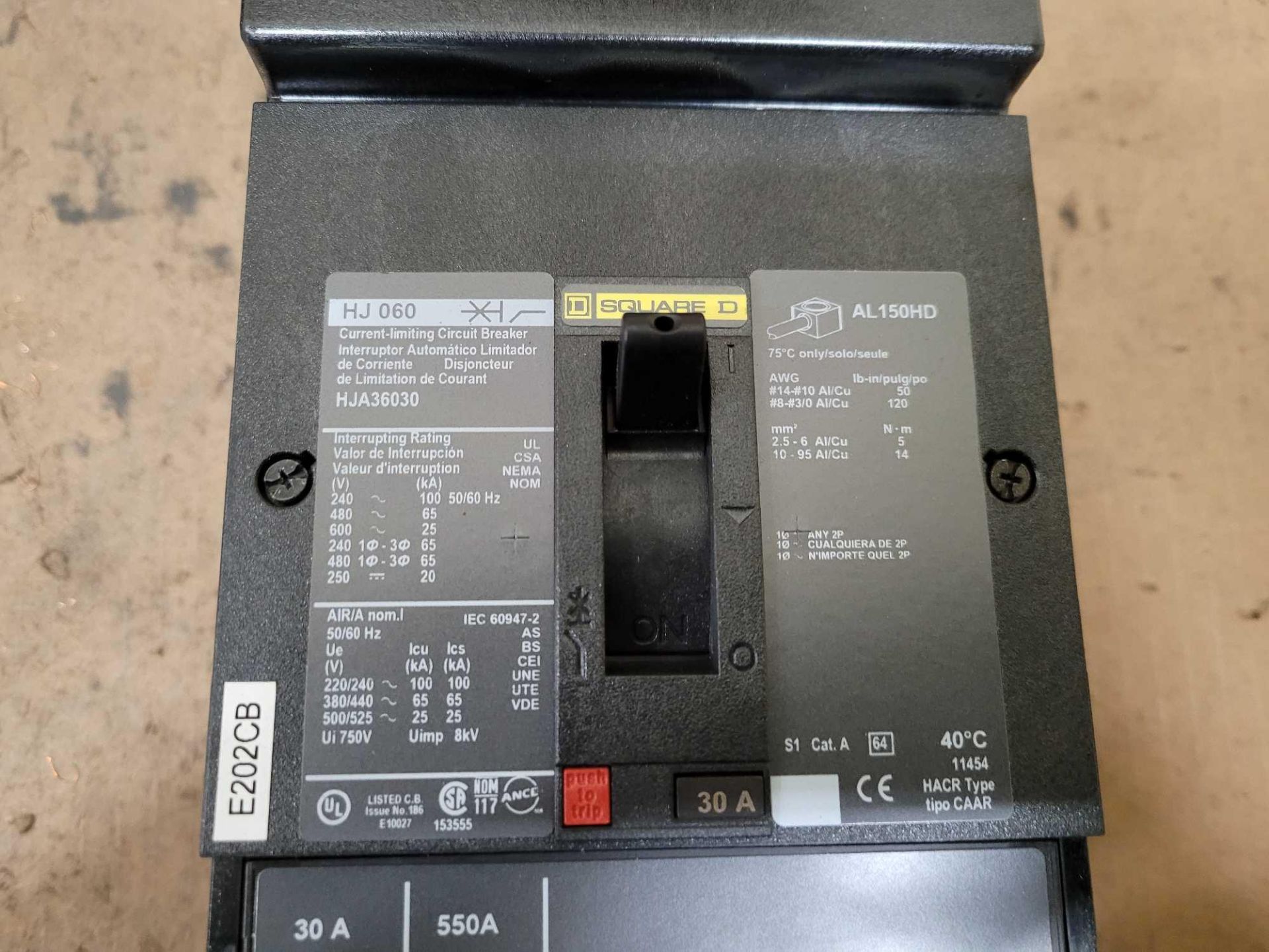 LOT OF 3 SQUARE D HJA36030 30 AMP CIRCUIT BREAKER - Image 3 of 3